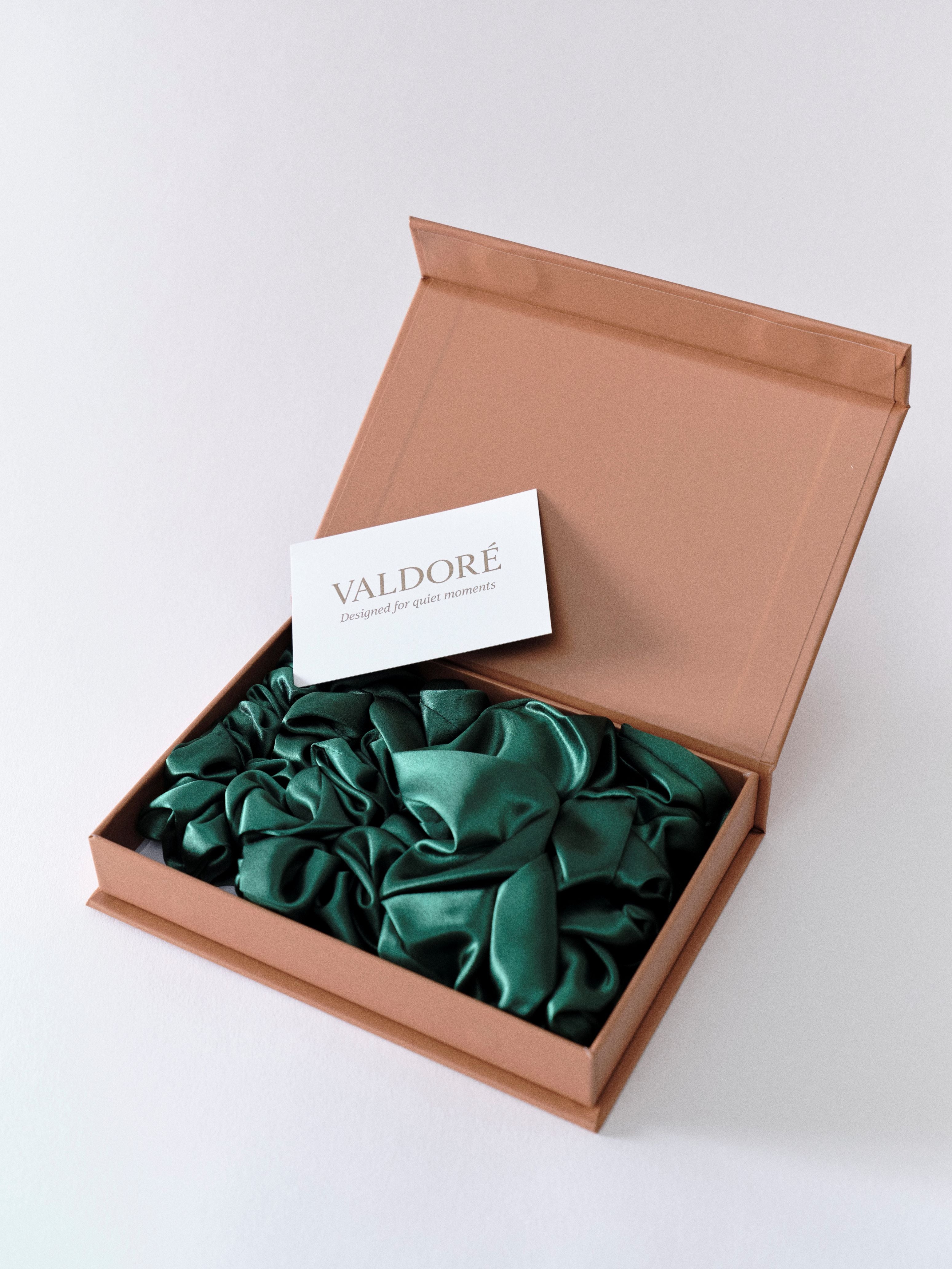 Valdoré Pure Silk Scrunchies Set – Forest Green